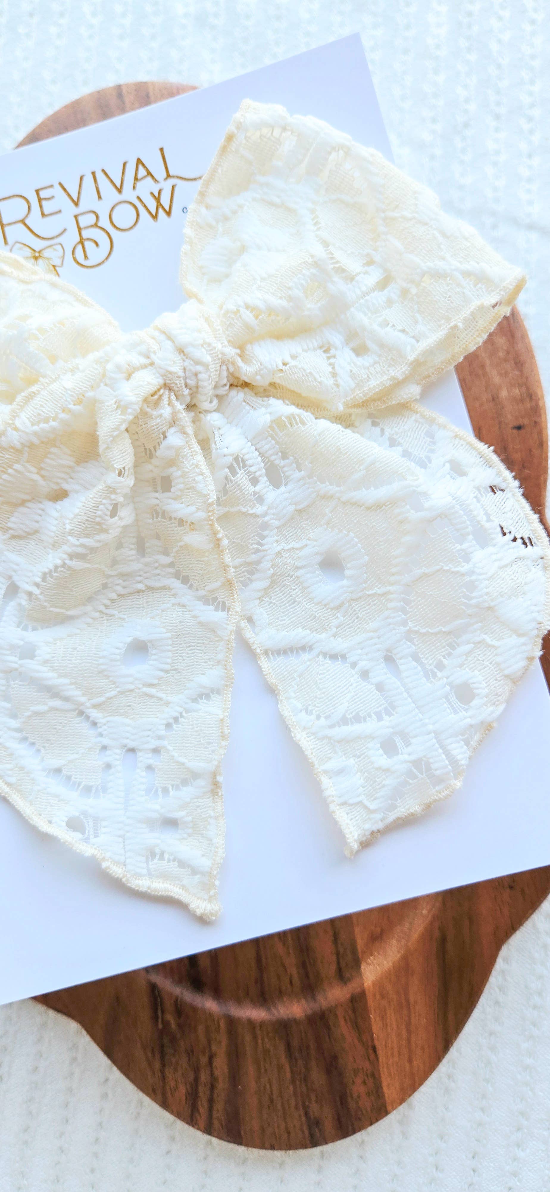 Large Fable Bow on Clip •  Cream Lace